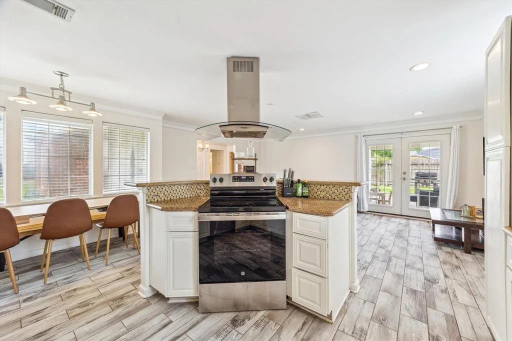 Photo of 3910 Dolphin Lane