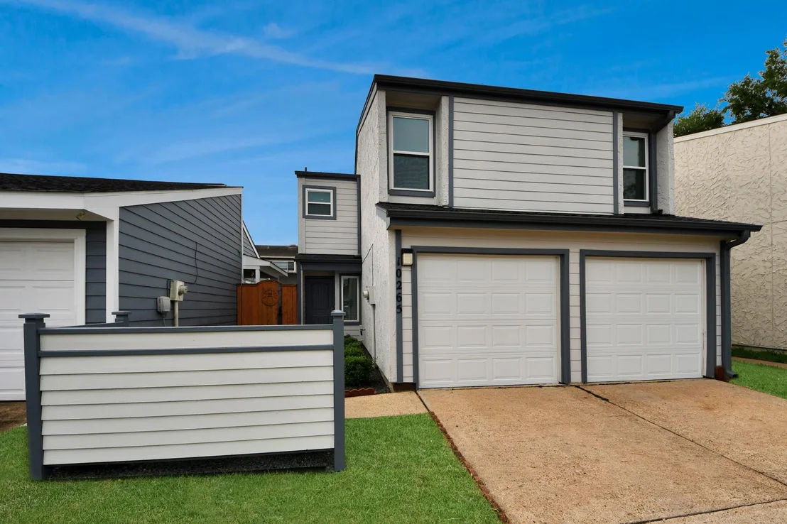Photo of 10265 Field Stone Drive