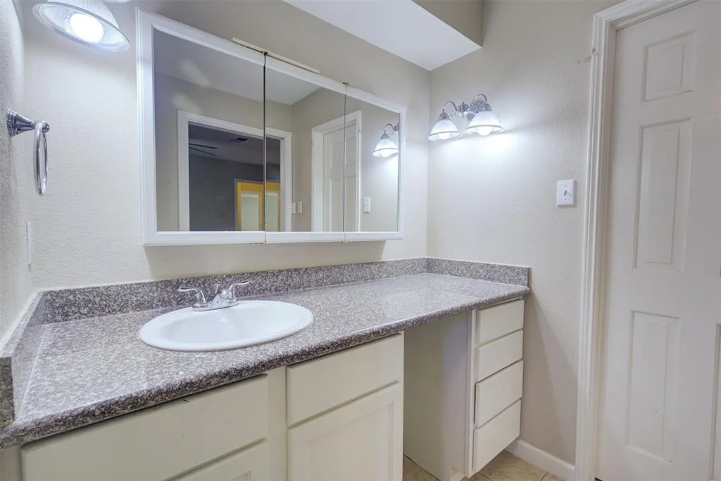 Photo of 17611 Loring Lane