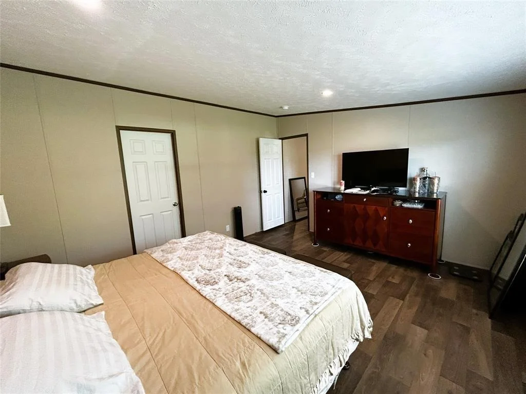 Photo of 582 Road 5605