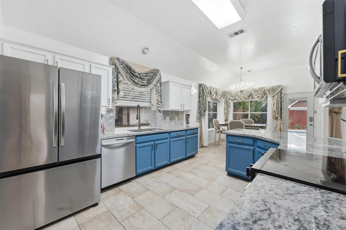 Photo of 20007 Powerscourt Drive