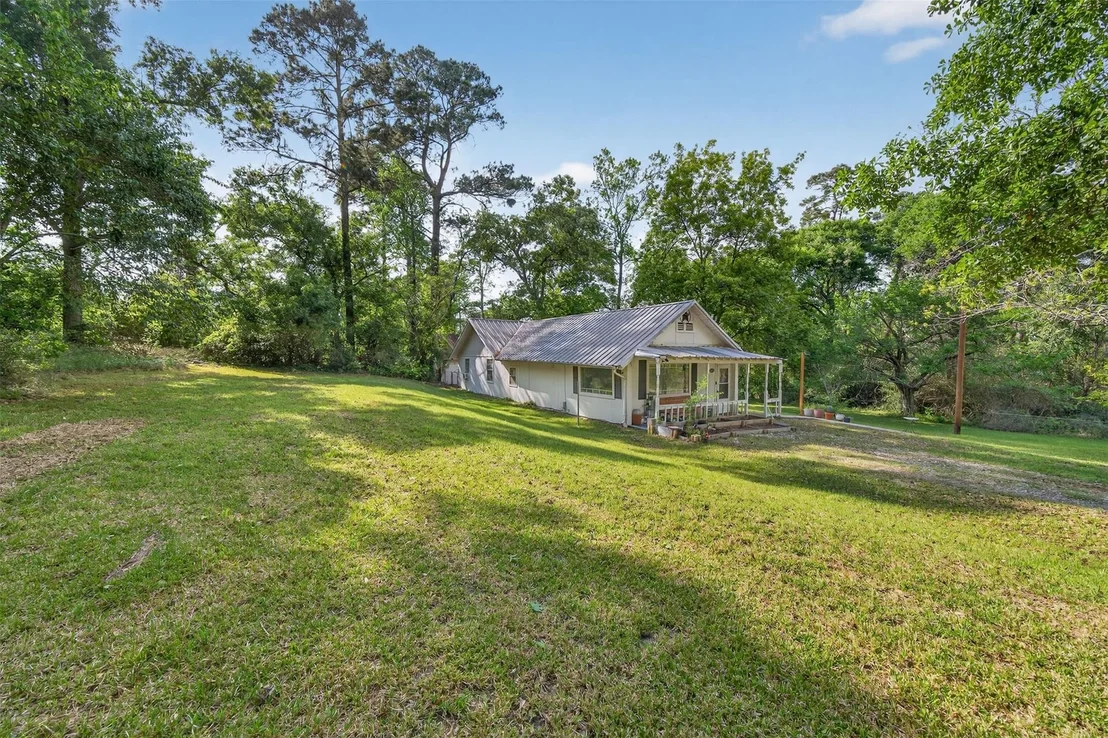 Photo of 15185 Travis Lane
