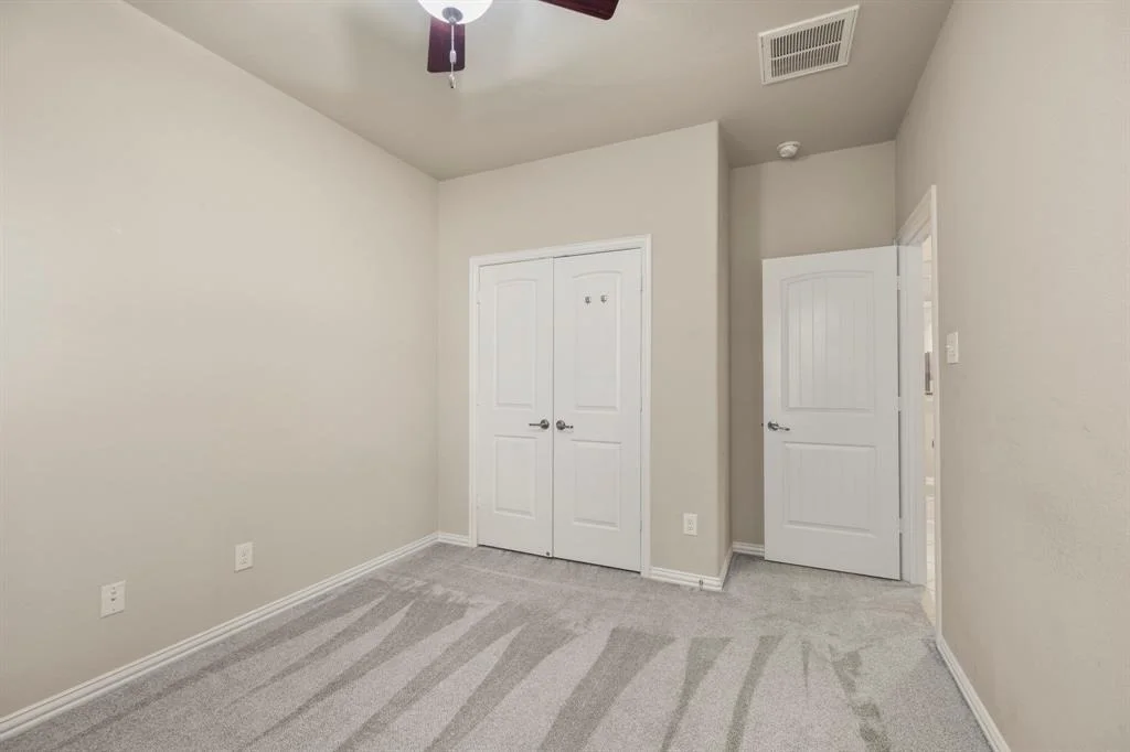 Photo of 1079 Lake View Drive