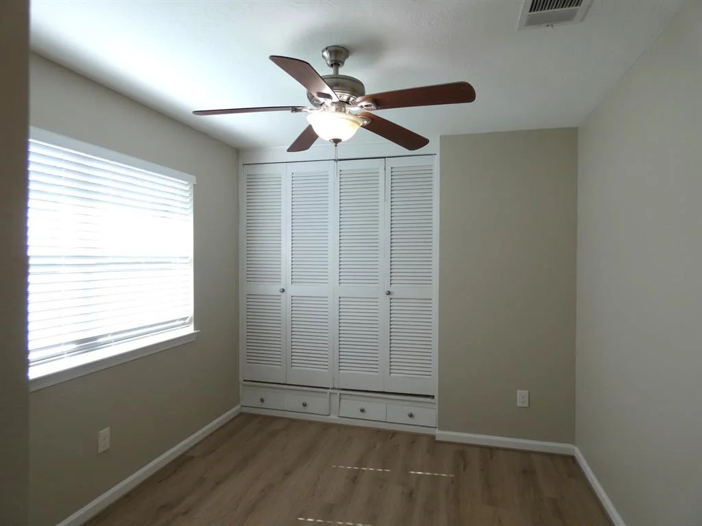 Photo of 5722 Hewitt Drive