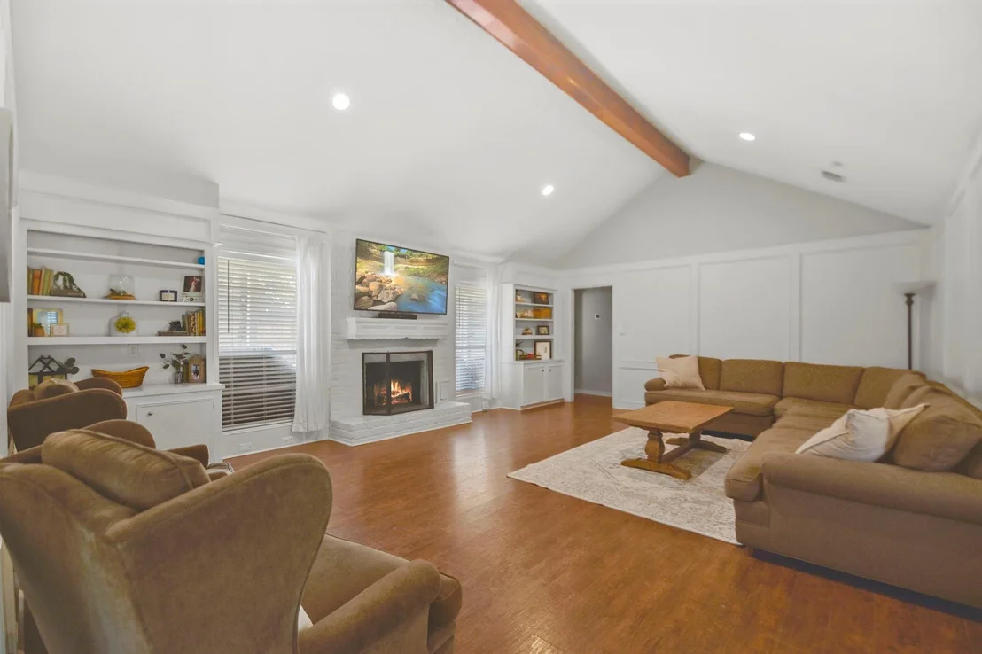 Photo of 1319 Crossfield Drive