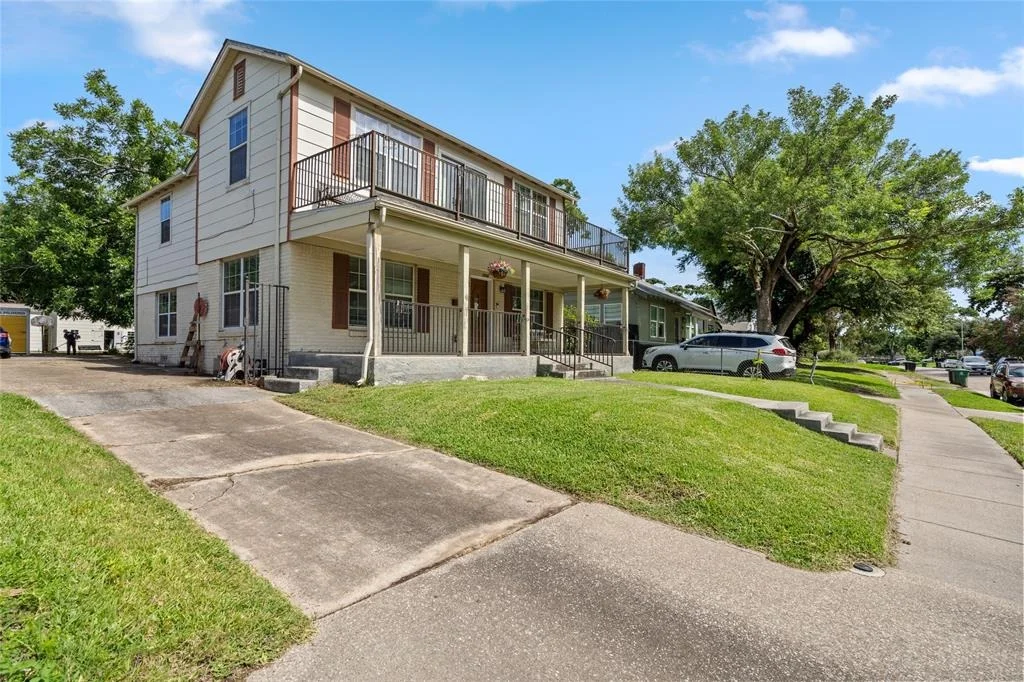 Photo of 1906 Pasadena Street