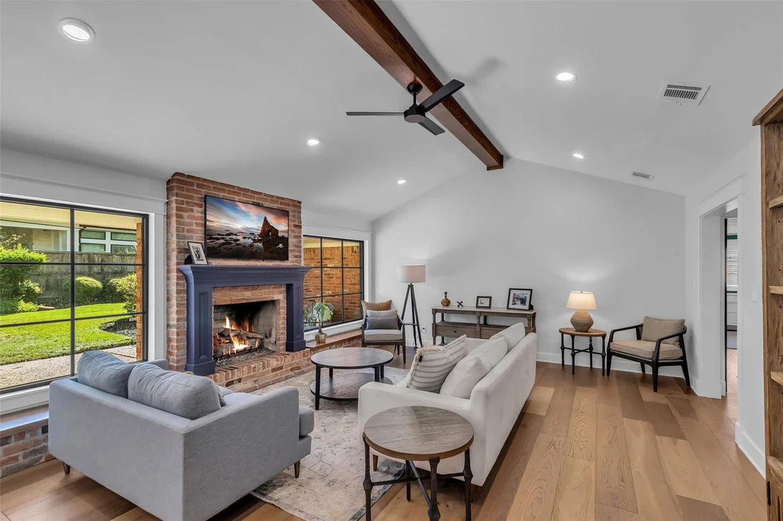 Photo of 606 Hallie Drive
