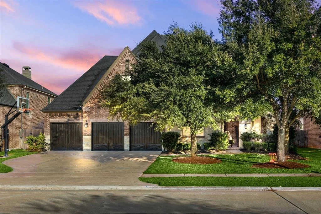Photo of 27422 Gladway Manor Drive