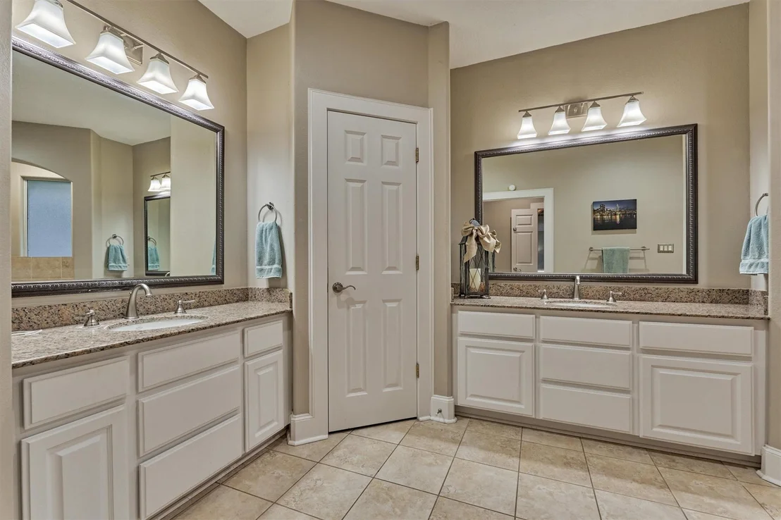 Photo of 11560 Grand View Drive