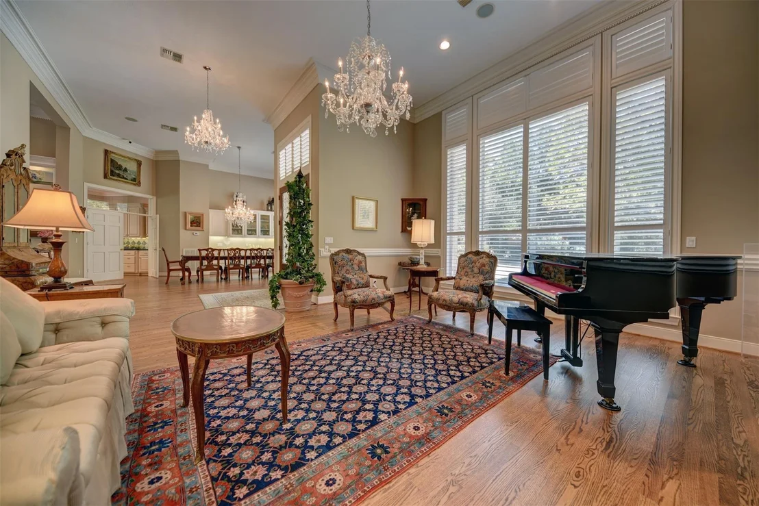 Photo of 851 Elm Drive