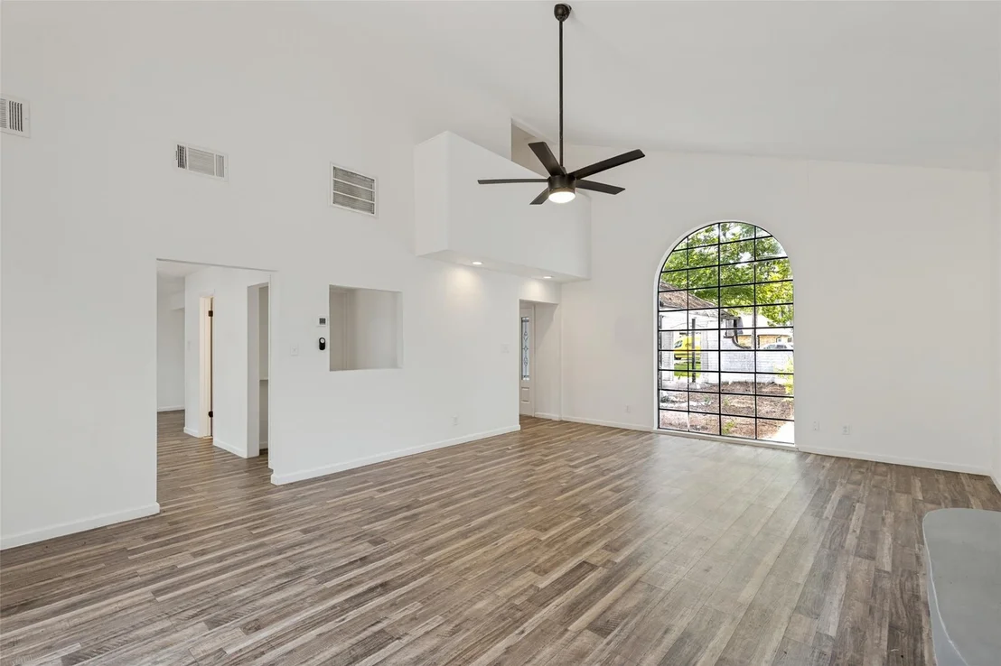 Photo of 6611 Falling Waters Drive