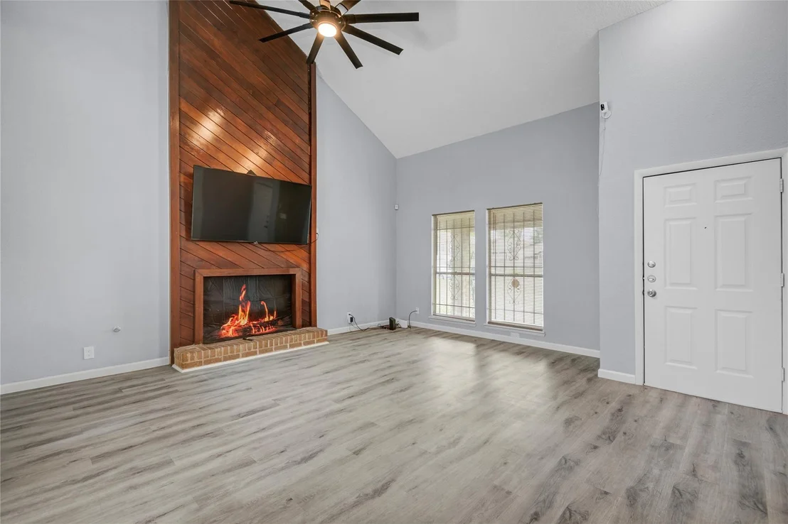 Photo of Unit D at 5703 Easthampton Drive