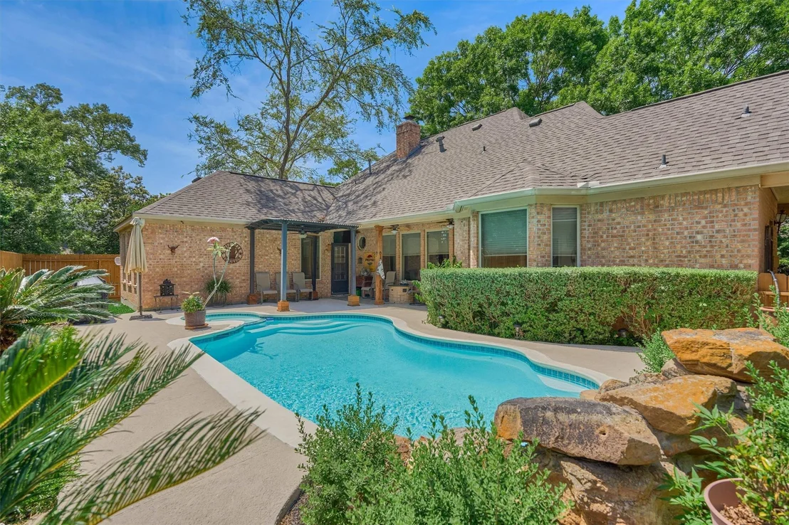 Photo of 423 Pine Edge Drive