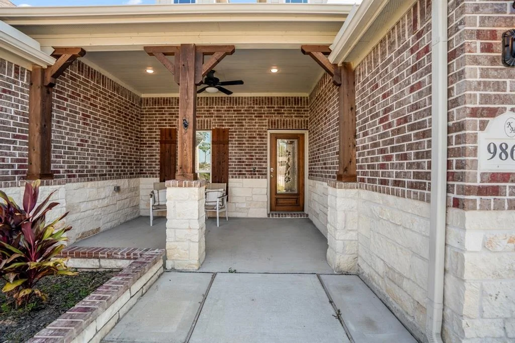 Photo of 9866 Guadalupe Street