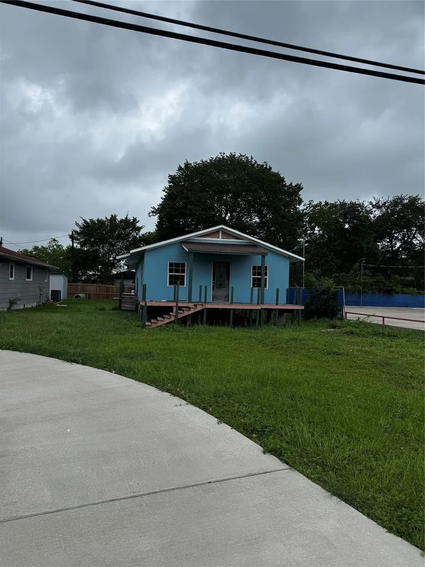 Photo of 522 Grand Avenue