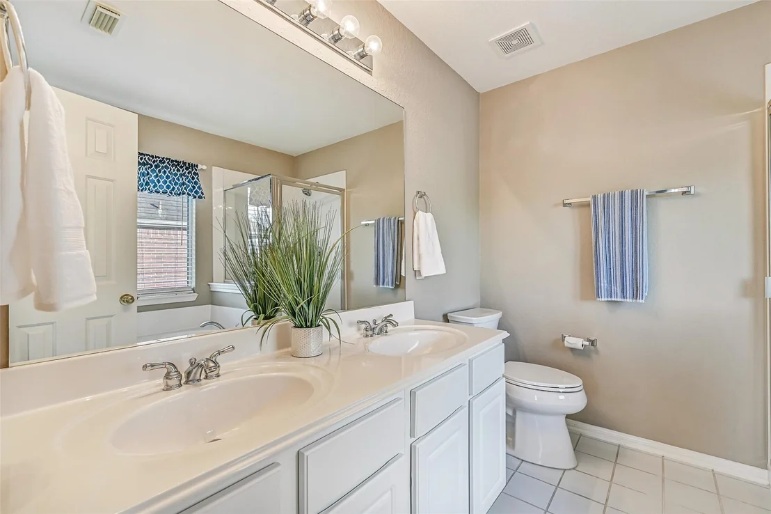 Photo of 1607 Cascade Falls Drive