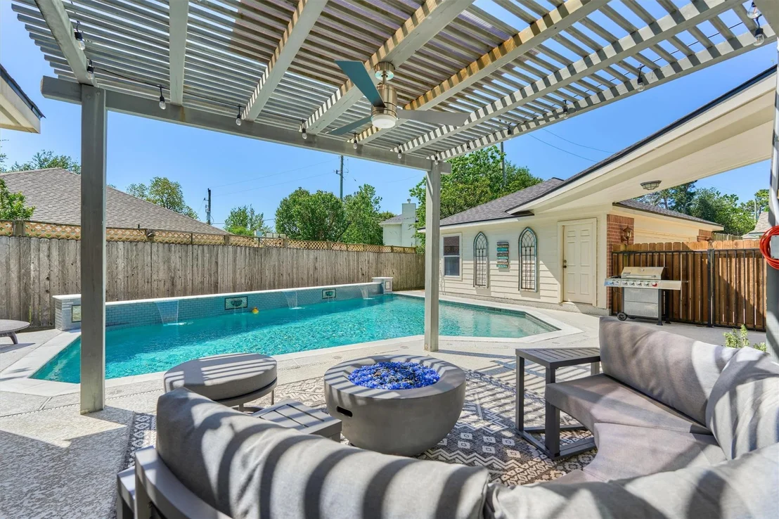 Photo of 7411 Nicholforest Lane