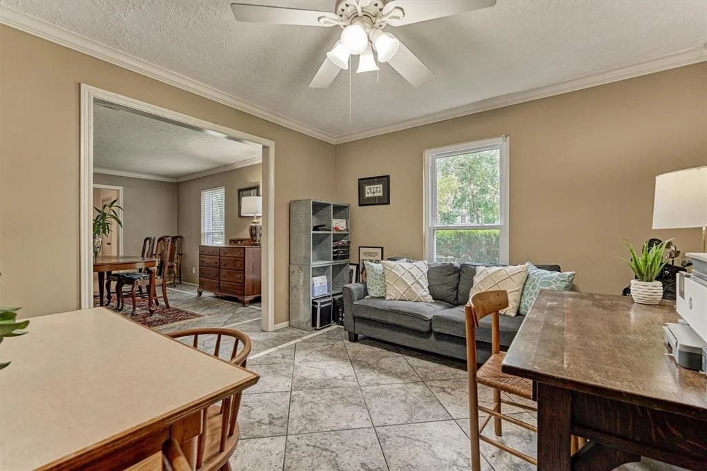 Photo of 6314 Knollview Drive