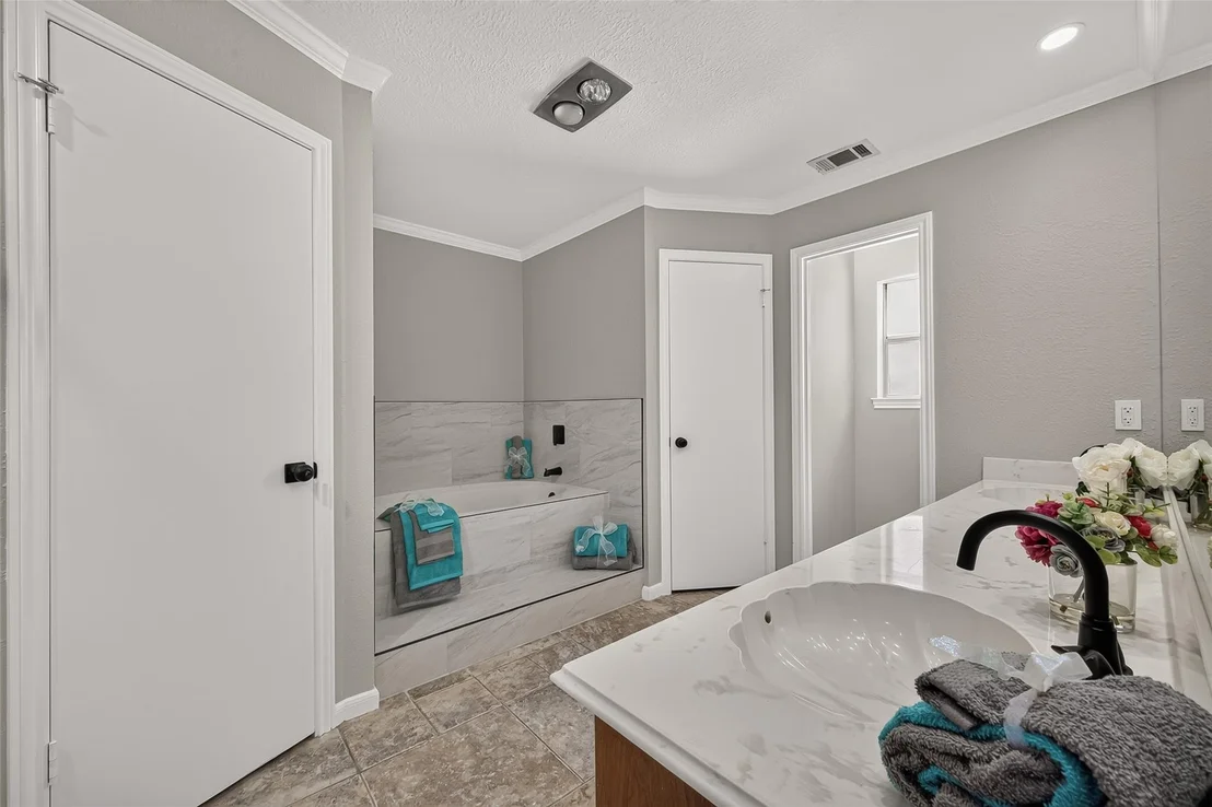 Photo of 12306 Laneview Drive