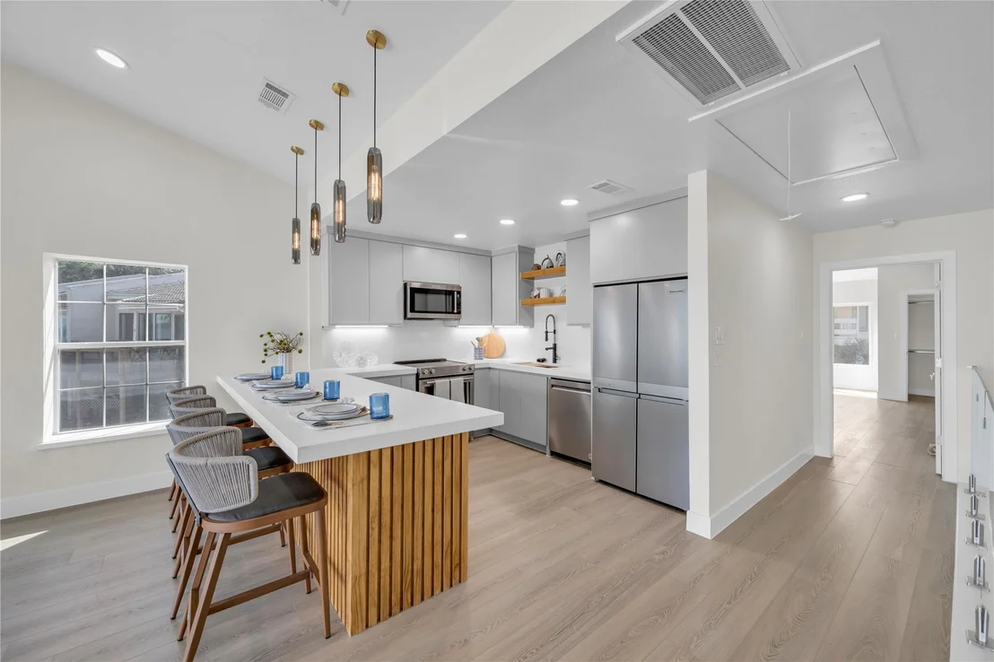Photo of 30 Regency