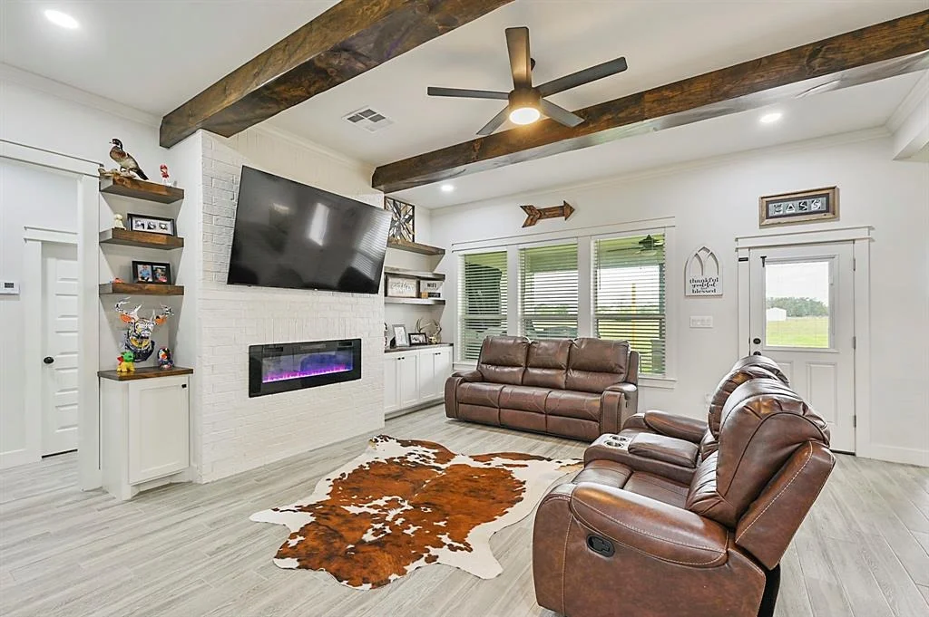 Photo of 11027 Oak Lake Road