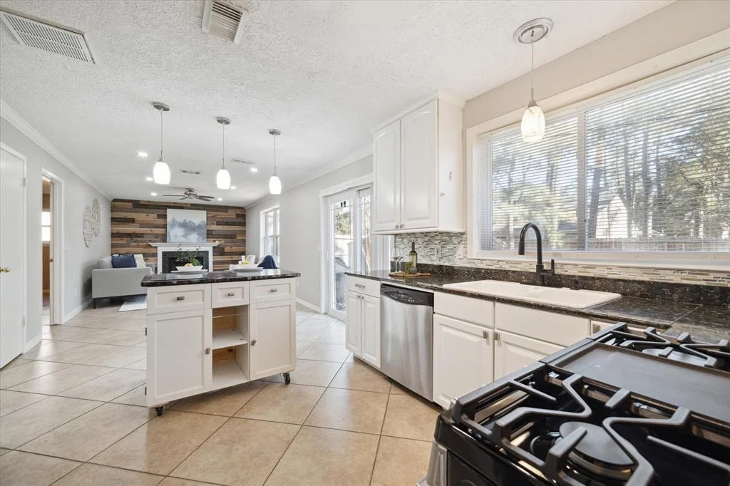 Photo of 39 Rockridge Drive