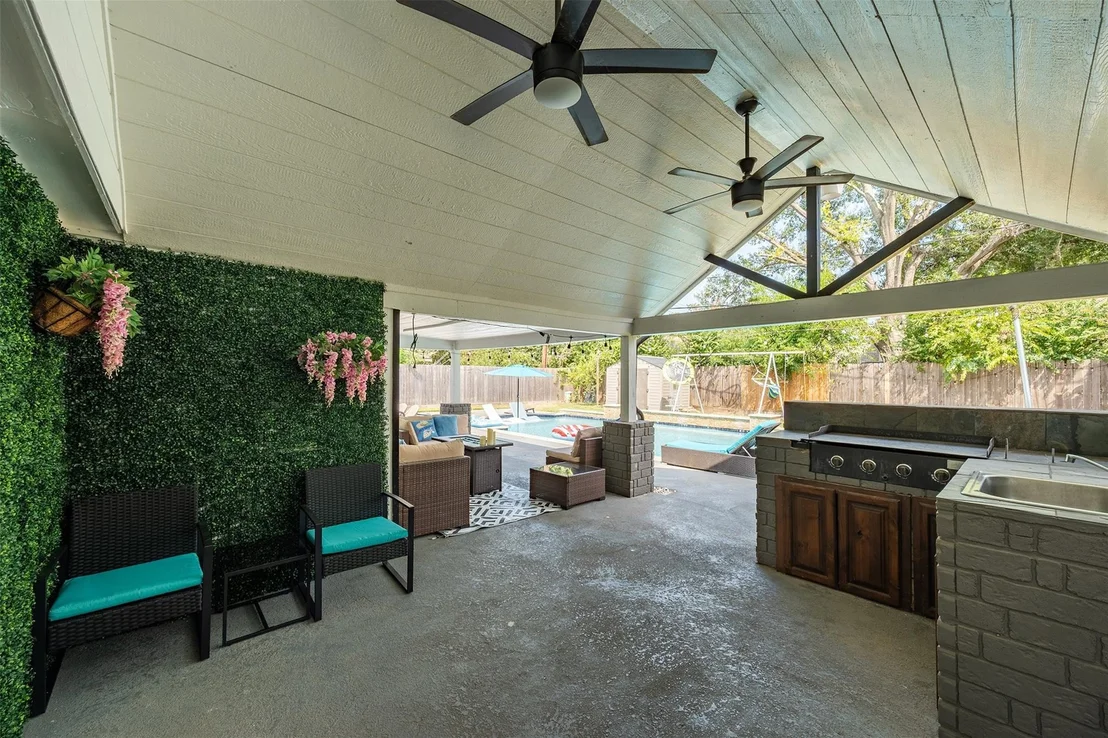 Photo of 4310 Black Locust Drive