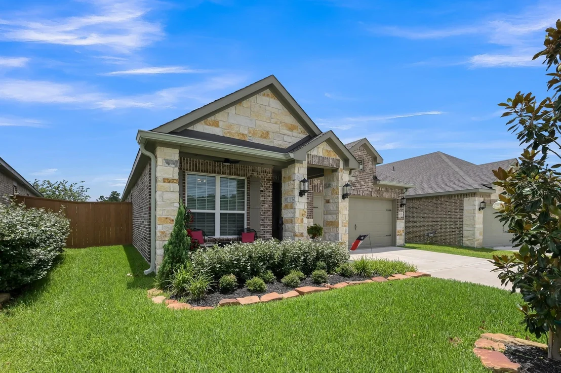 Photo of 6115 White Spruce Drive