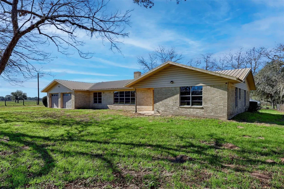 Photo of 1168 County Road 450