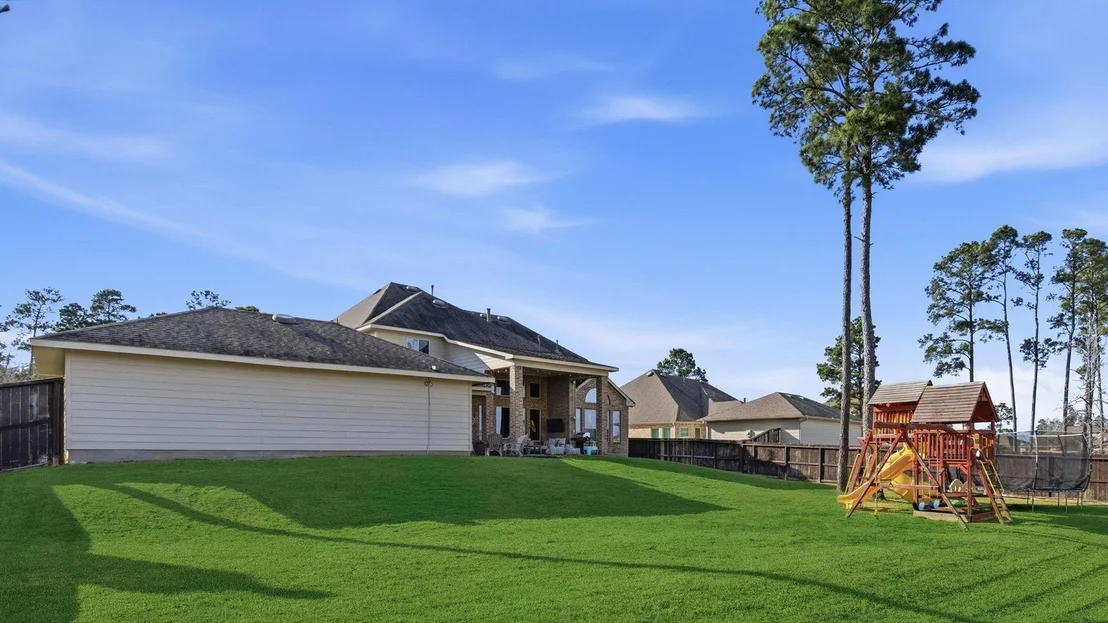Photo of 40664 Damuth Drive