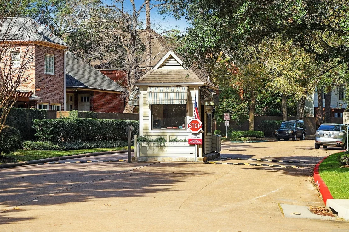 Photo of 231 Sugarberry Circle