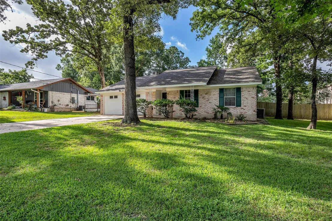 Photo of 168 Greenleaf Lane