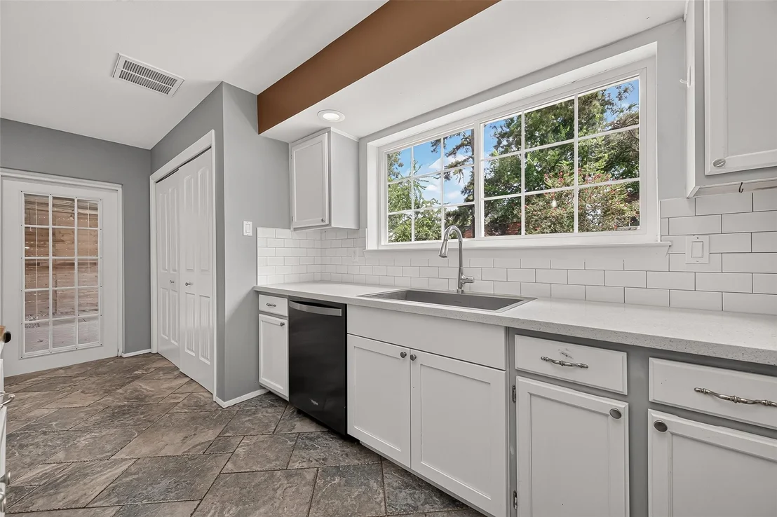 Photo of 25310 Mill Pond Lane