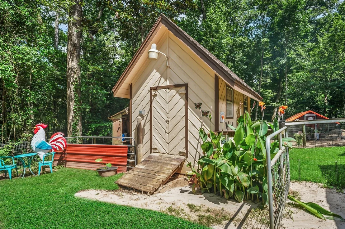 Photo of 200 Cochran Lane