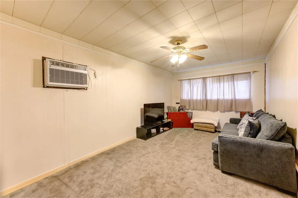 Photo of 1502 Quail Street