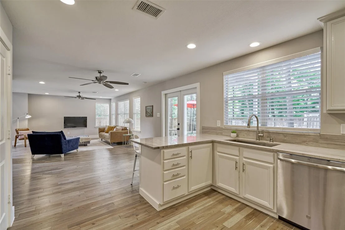 Photo of 38 E Gaslight Place
