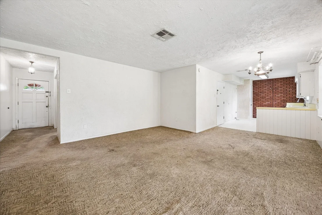 Photo of 5818 Effingham Drive