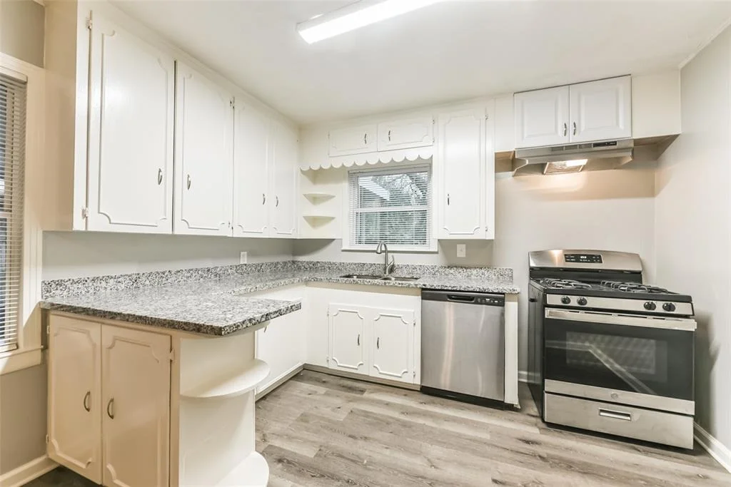 Photo of 1413 Lake Road