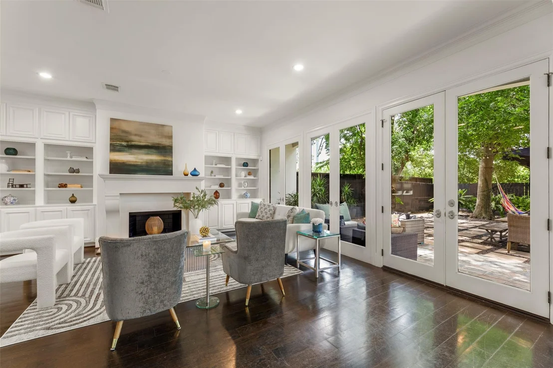 Photo of 6236 Community Drive