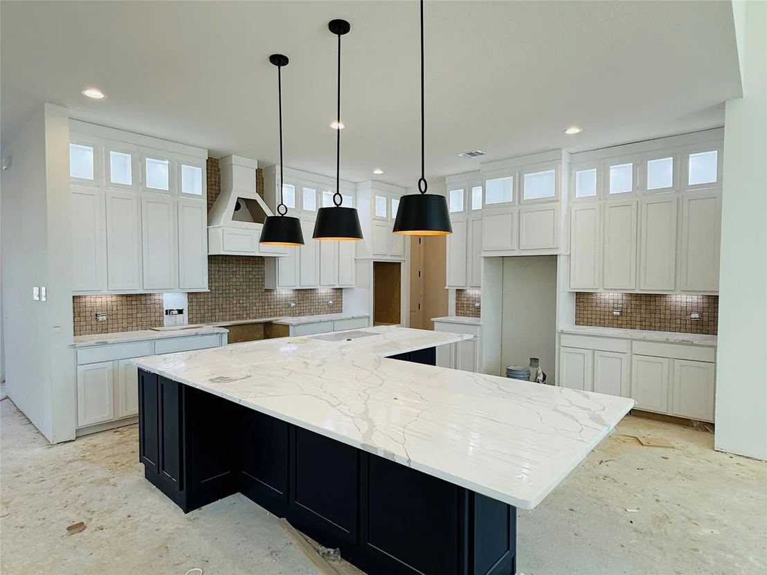 Photo of 331 Louvenia Court