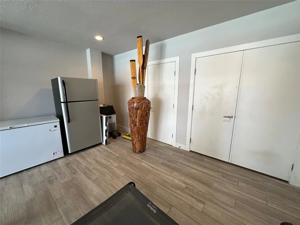 Photo of 2182 Marina Way