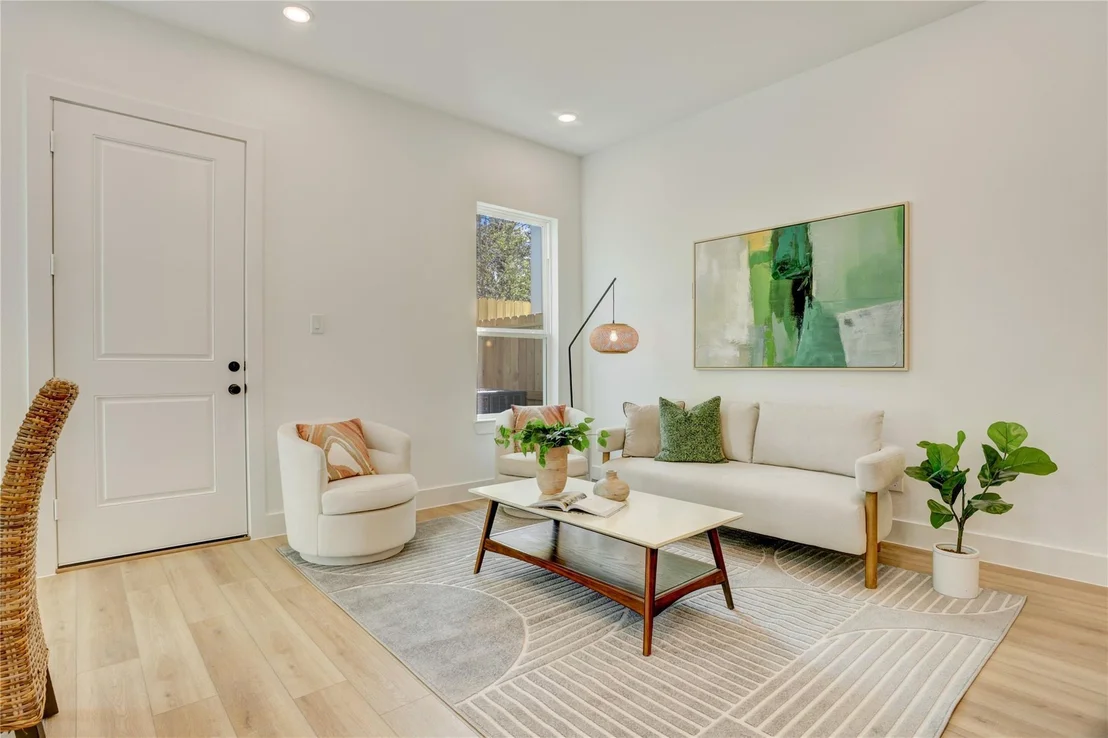 Photo of 9604 Burden Street