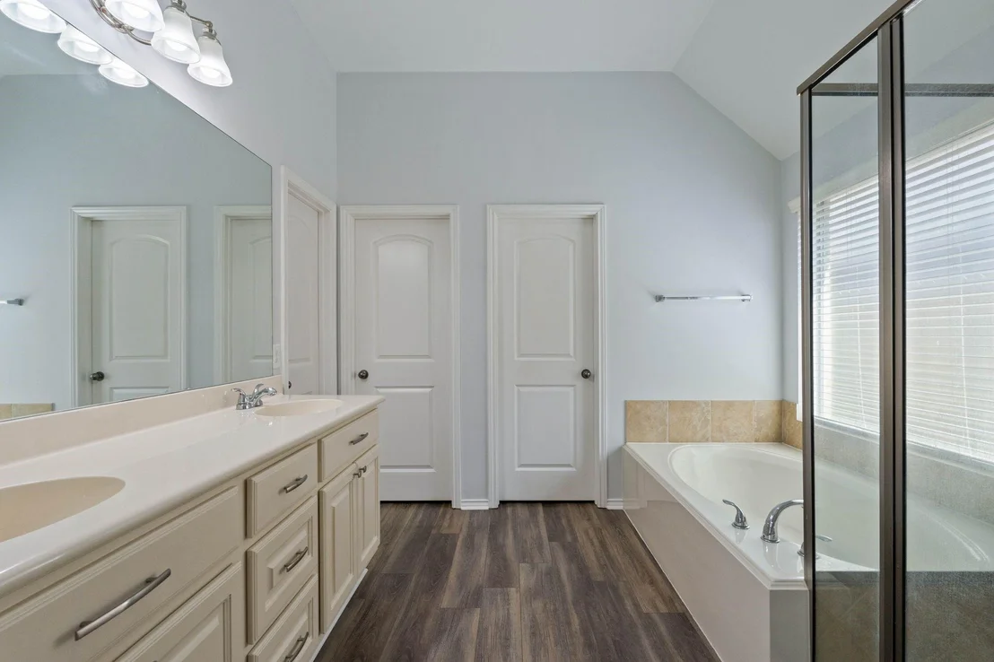 Photo of 31823 Forest Oak Lane