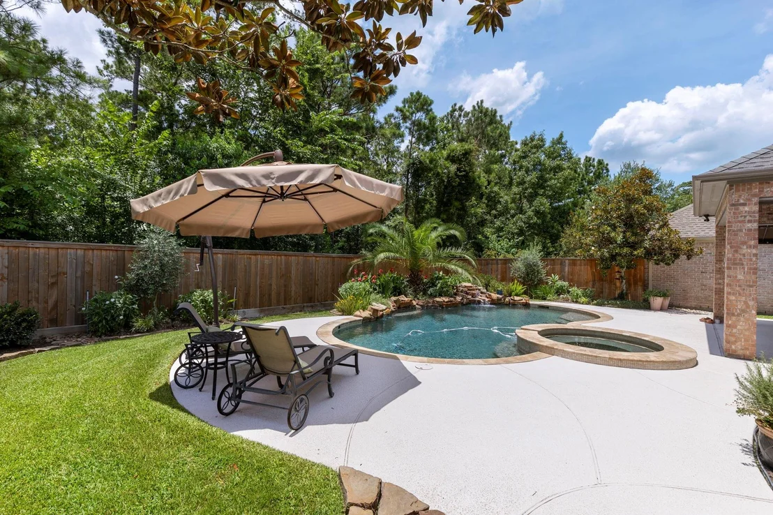 Photo of 35 Avalon Oaks Court