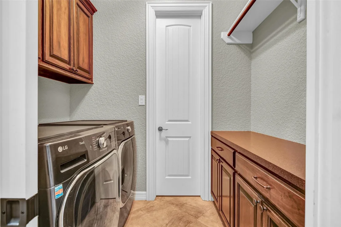 Photo of 1016 Shady Oaks Drive