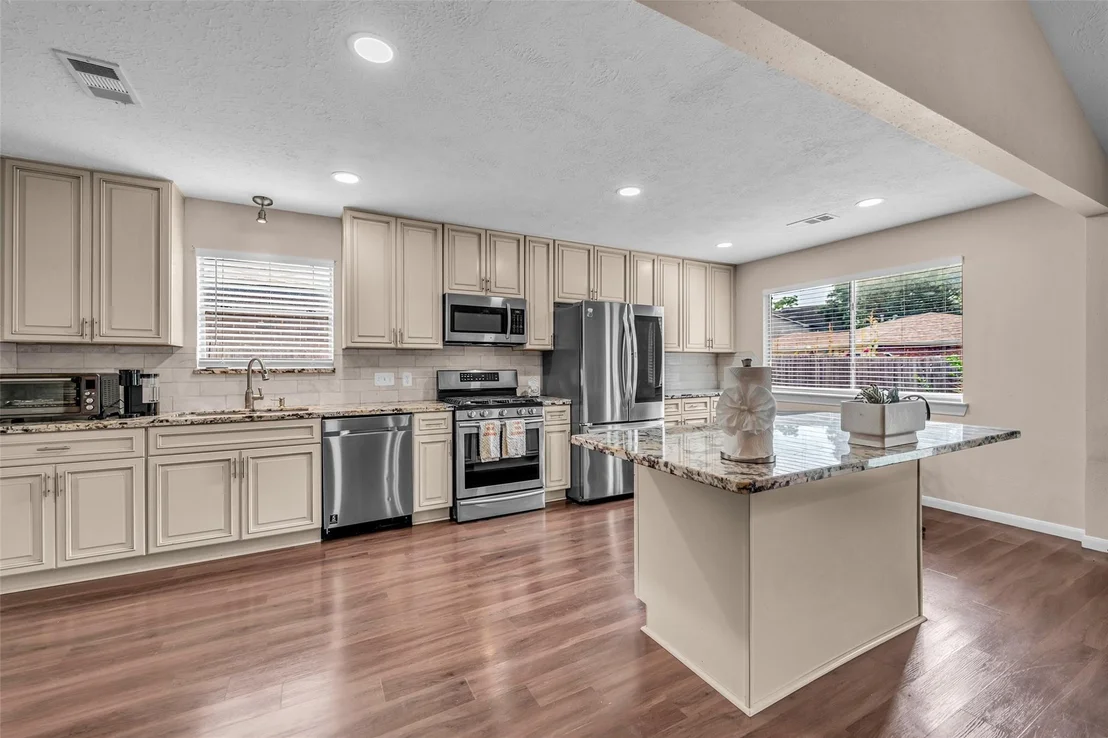 Photo of 5341 Town Park Boulevard