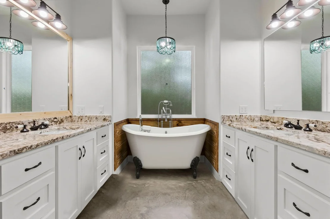 Photo of 393 Hanson Road