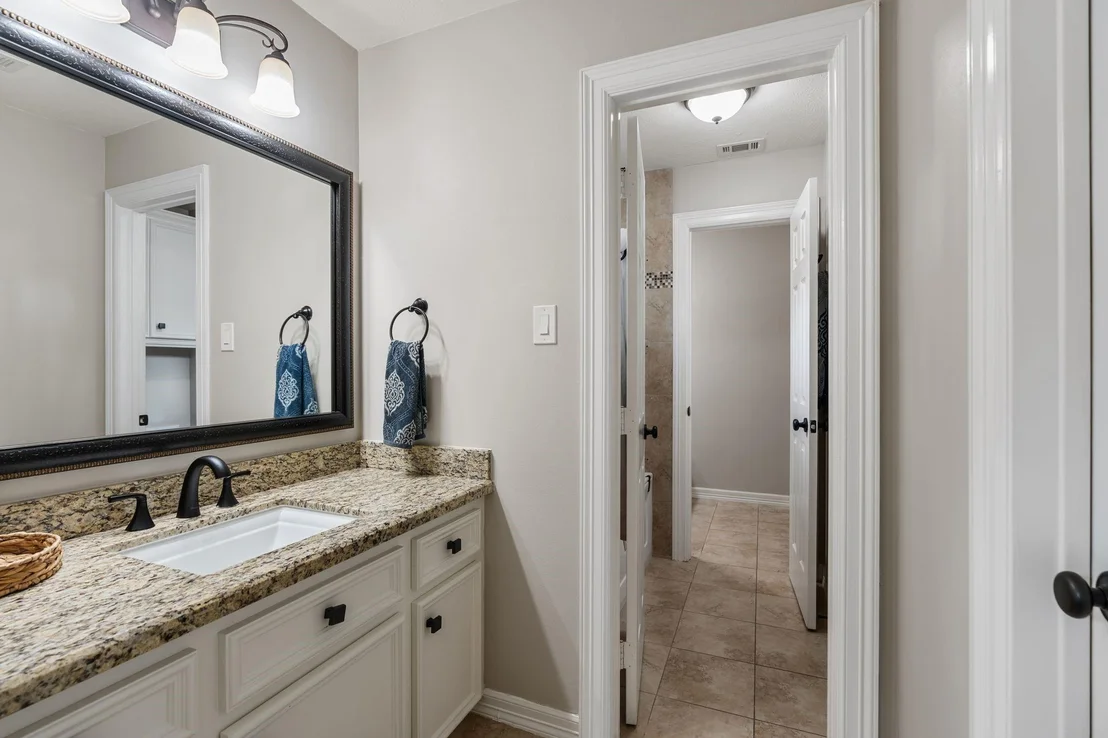 Photo of 7027 Centre Oaks Drive