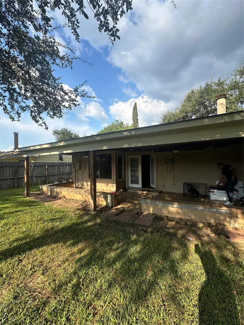 Photo of 7238 Londres Drive