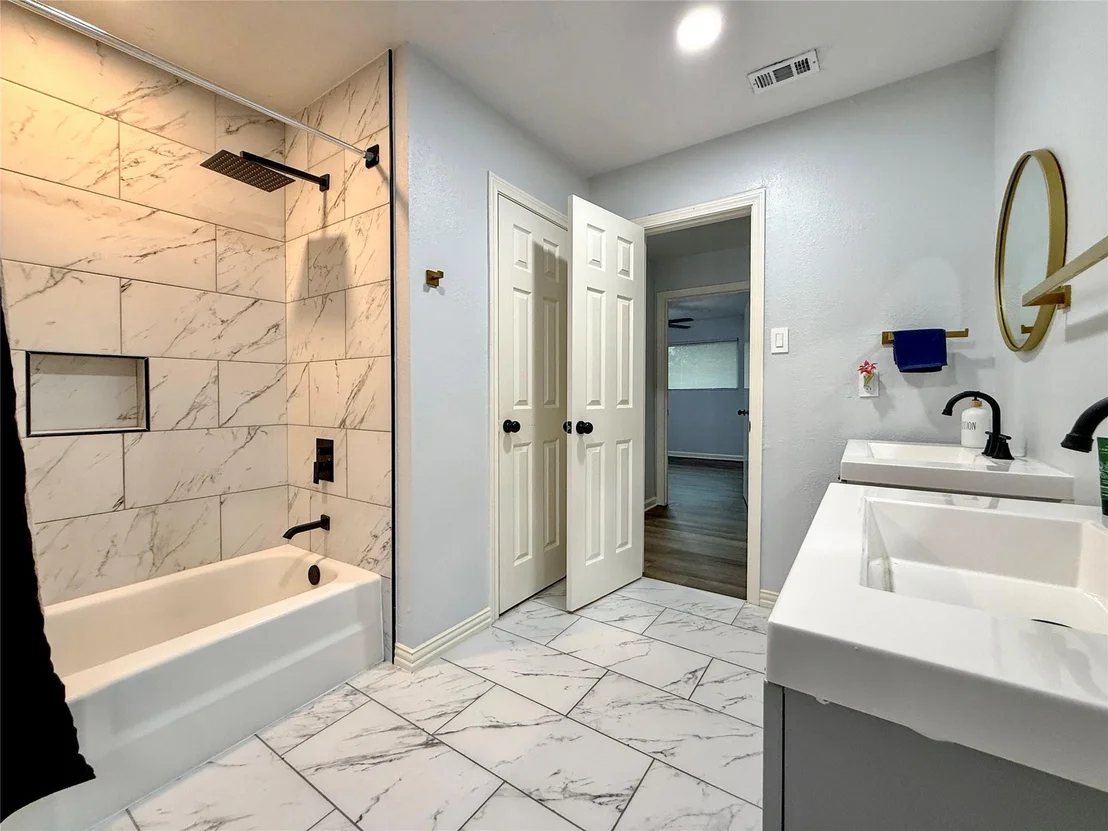 Photo of 7531 Antoine Drive